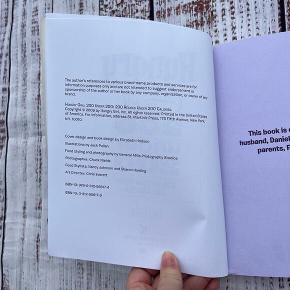 Hungry Girl 200 under 200 Cookbook Pre-Loved - Picture 2 of 4